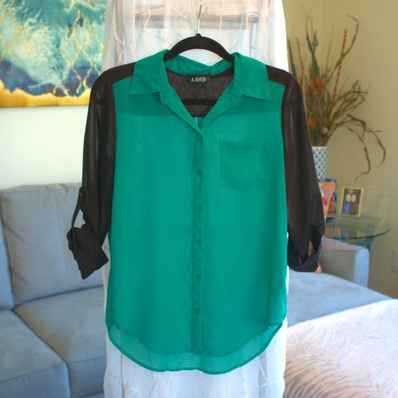 Green Casual Button Down | A. Byer - Picture 1 of 5